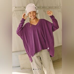 FP MOVEMENT OVERSIZED V NECK PULLOVER/ HIGHLIGHTER